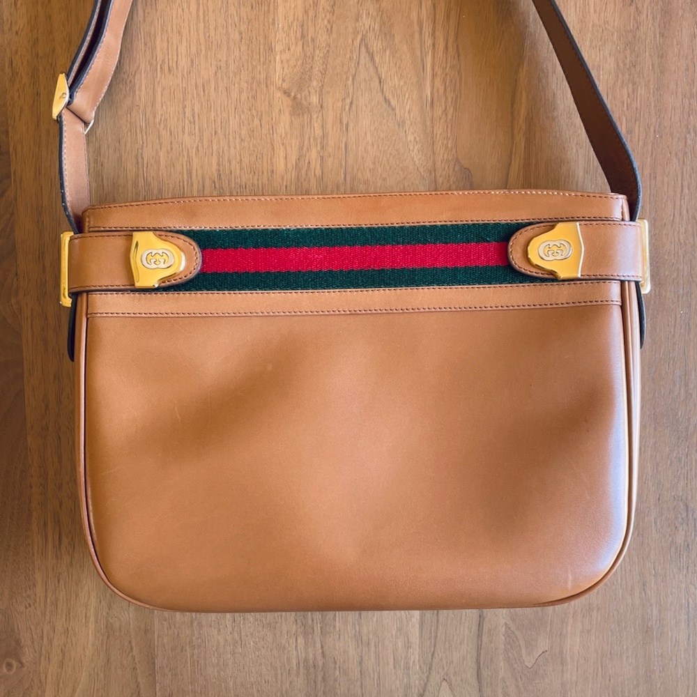 authentic vintage Gucci leather shoulder bag tan  red green detailing